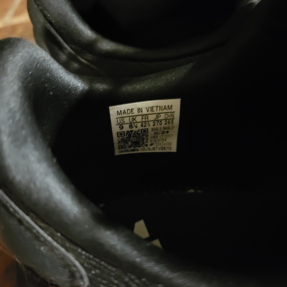 adidas Swift Run 23 Black Sneakers - Picture 4 of 7